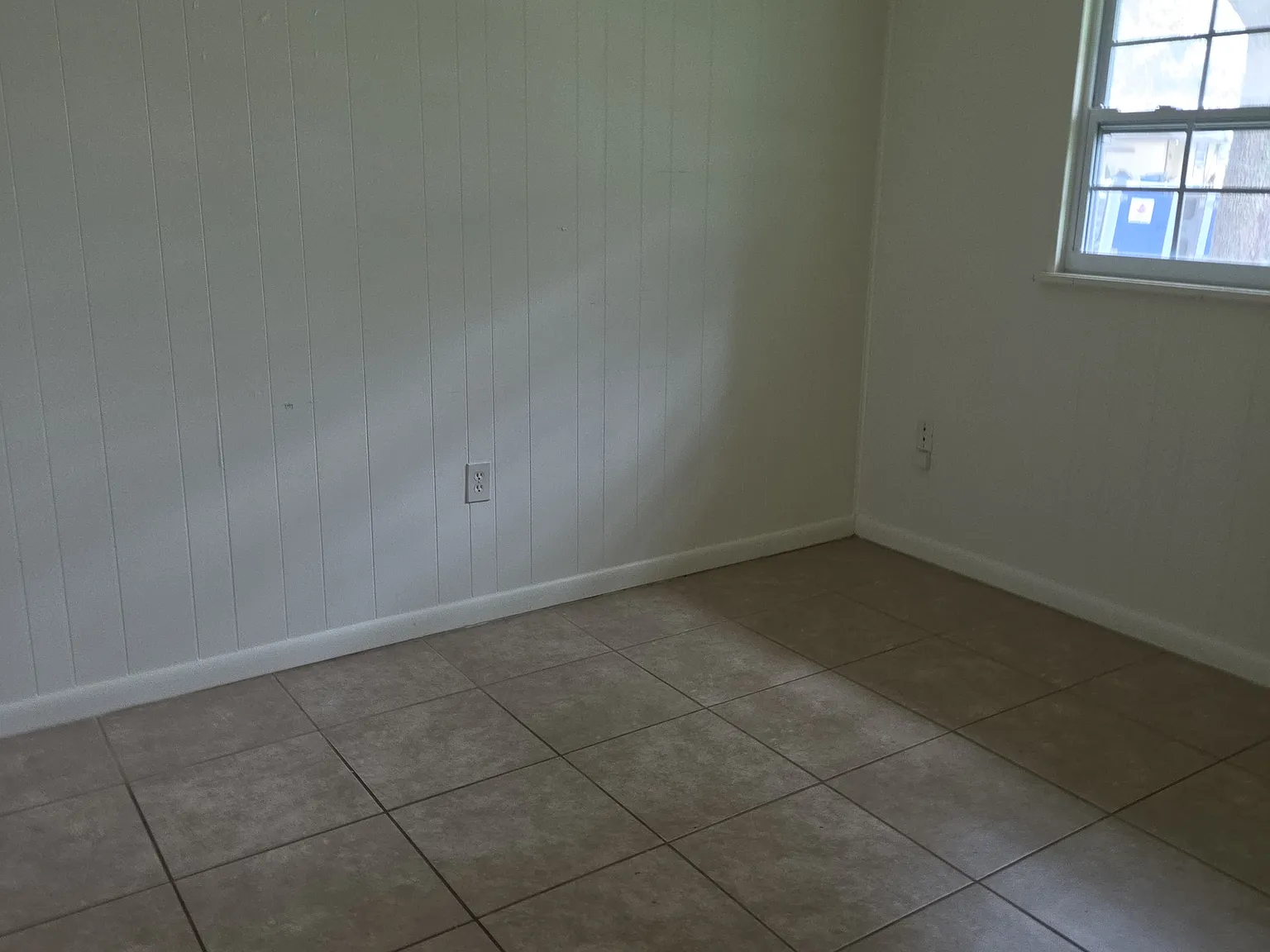 Eagleview Dr, Brandon — Photo 3