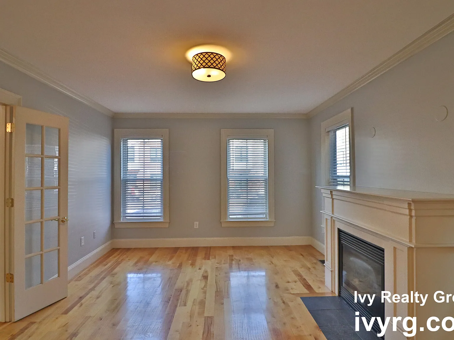 2 bed, 2.5 bath, 1312 sqft, $3,900 — Photo 2