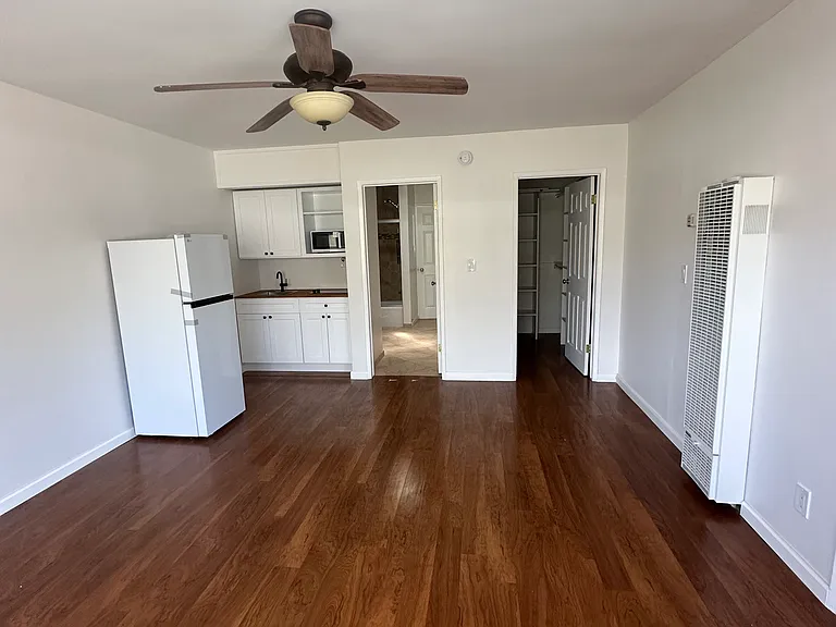 2103 Carnegie Ln #4 — Photo 4