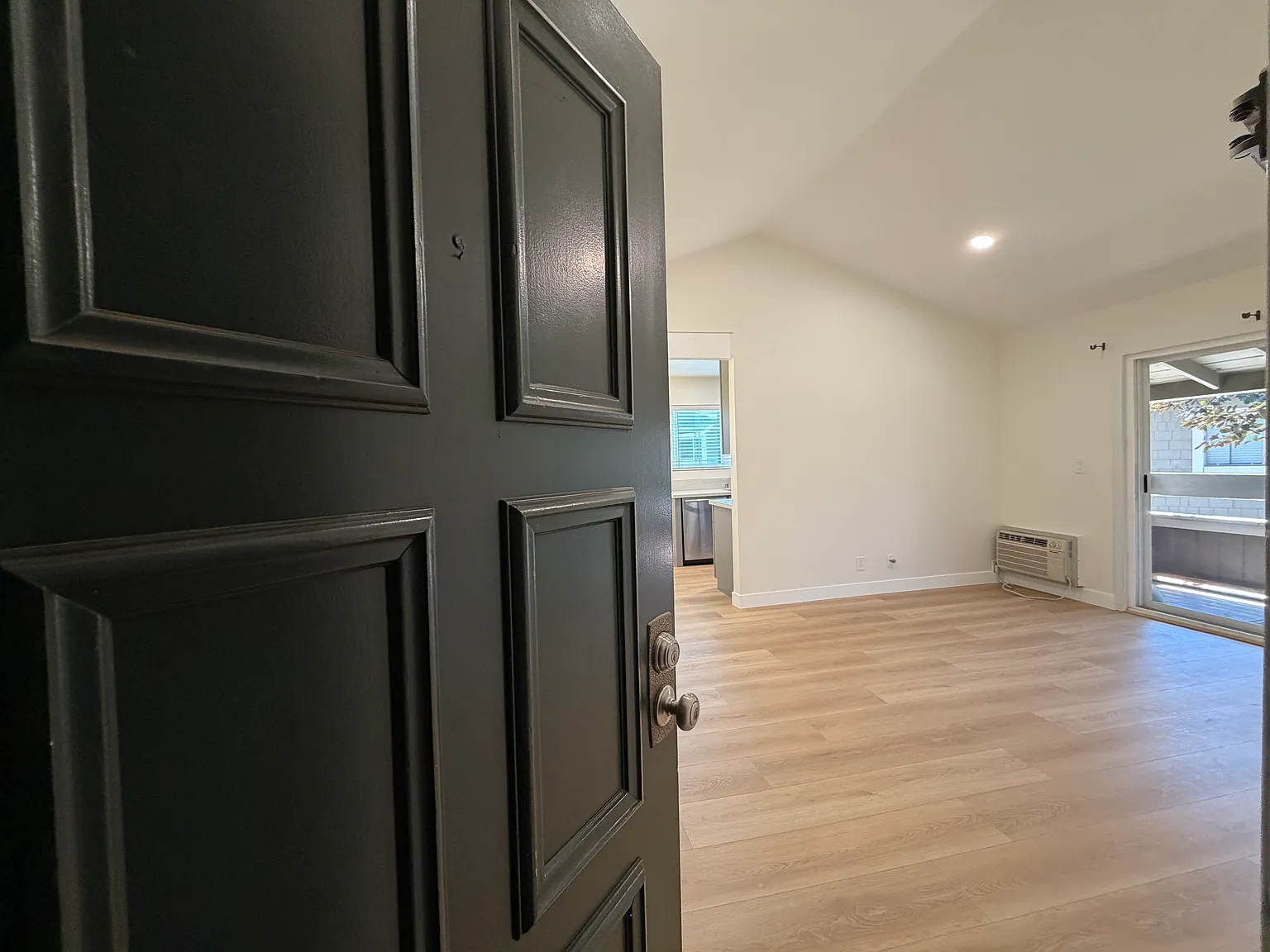 170 Streamwood — Photo 3