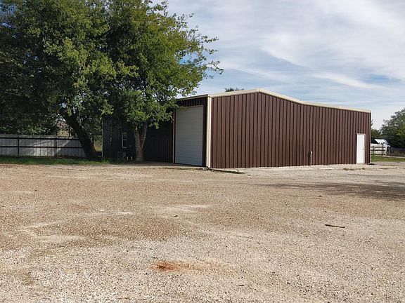 2nd image of 5759 Blackburn Dr