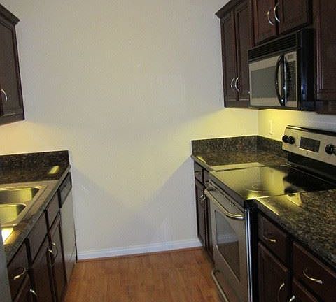 3rd image of 5252 Orange Ave Unit 216