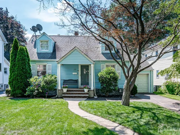 29 Spear St, Metuchen, NJ 08840