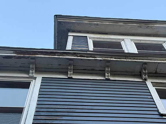 4th image of 2392 Harrison Lakeshore Drive Ave