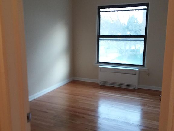 3rd image of 3304 N Harlem Ave
