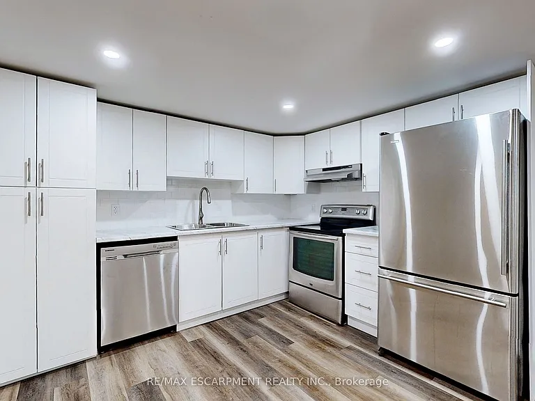 65 Fielding Cres #LOWER — Photo 8
