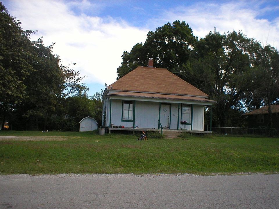 1st image of 1009 S Park St