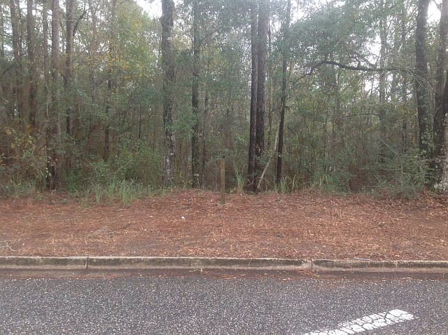 1st image of 1758 Princeton Woods Dr E