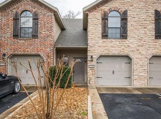 3590 W Chevaux Dr, Fayetteville, AR 72704