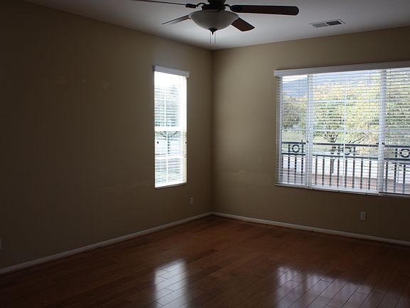 4th image of 725 Kellogg St