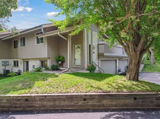 9507 Hartford Cir, Eden Prairie, MN 55347
