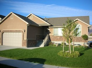2200 Pebblebrook Rd, Pleasant View, UT 84404