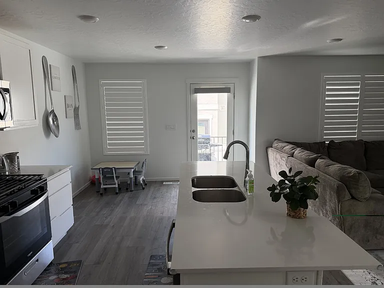 3826 S Landmark Ln — Photo 5