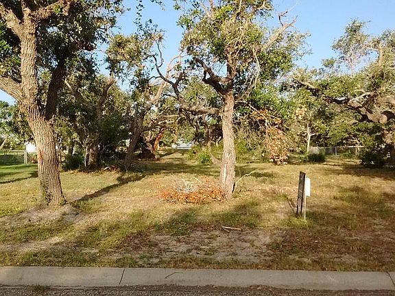 2nd image of 2 Circle Lake Dr #3