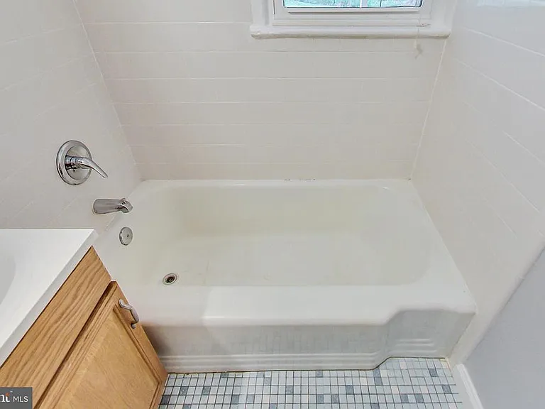 6641 Barrett Rd — Photo 12