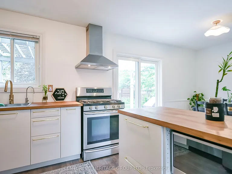 416 Sunnidale Rd — Photo 8
