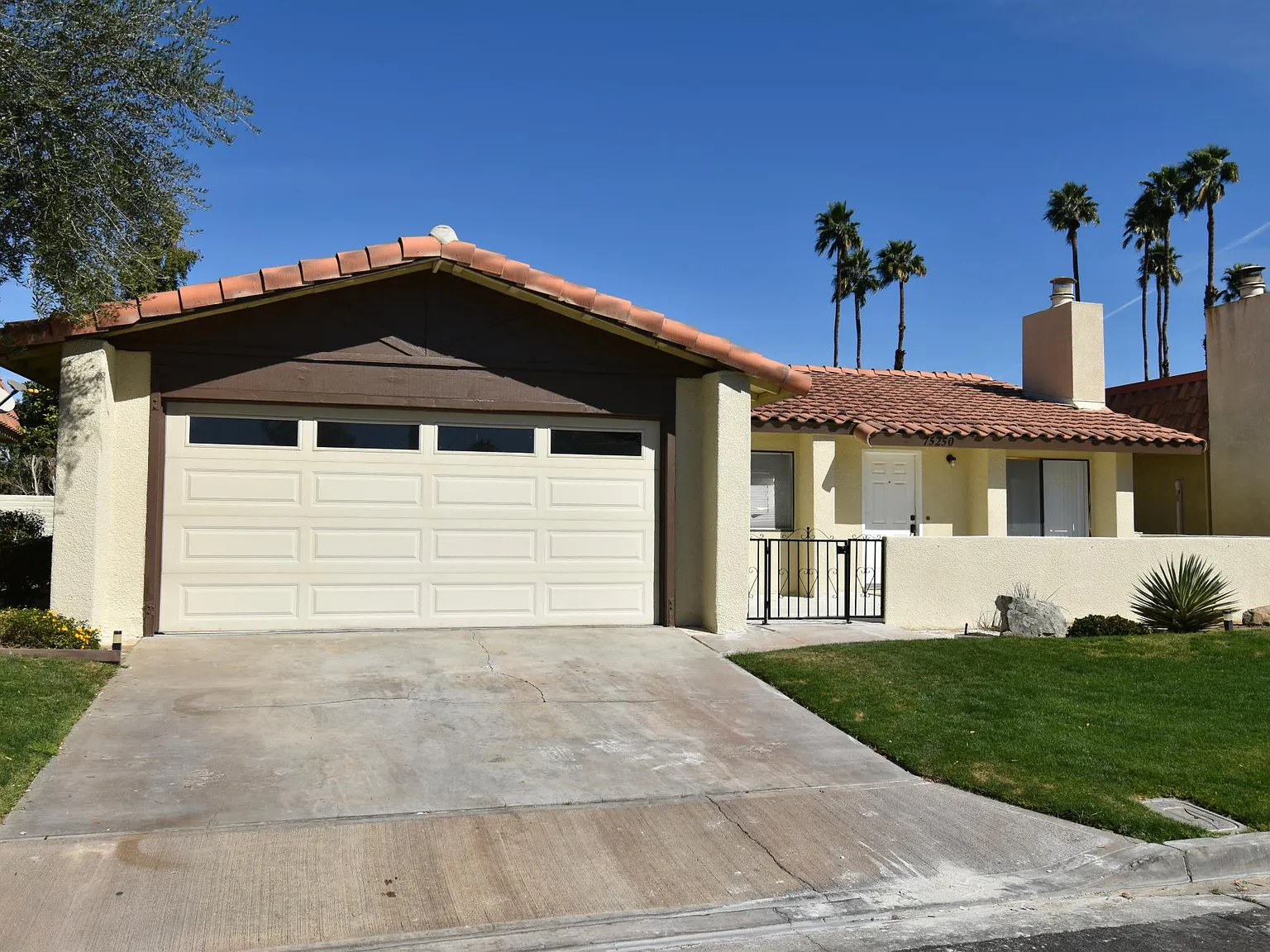 75250 Vista Corona — Photo 3