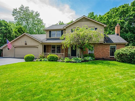 2nd image of 121 Berchman Dr