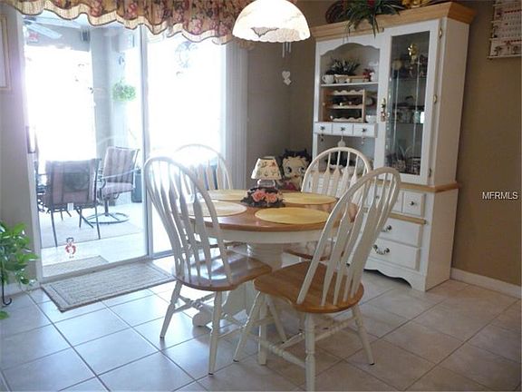 4th image of 1158 Meadow Lark Dr