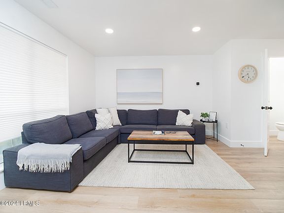 5th image of 1608 Paris Avenue #B