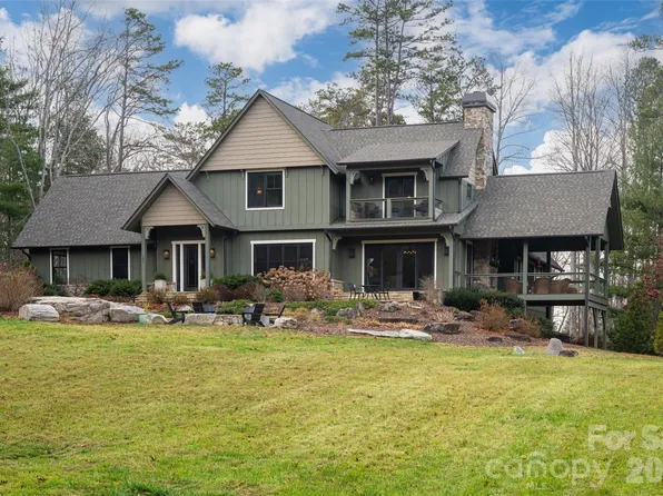 131 Nancy Ashworth Ln, Fairview, NC 28730