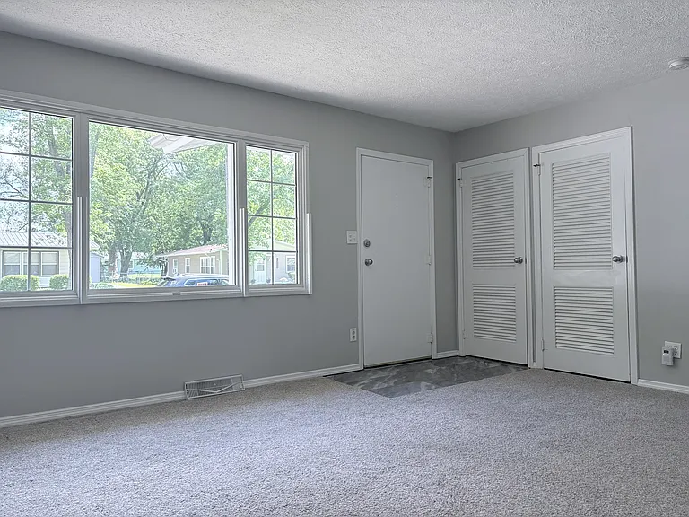 1914 Golden Dr — Photo 8