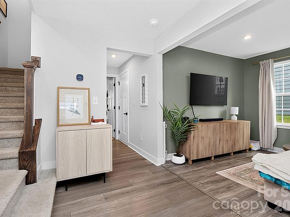 4th image of 2402 Autumn Olive Ln