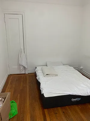 Rented by M.Grossman R.E. Management | media 14