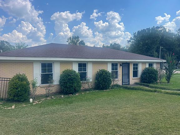 3rd image of 304 Weathersby Rd