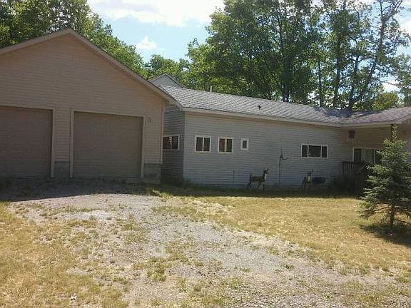 3rd image of 2175 Maurice Ln