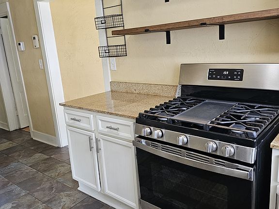 3rd image of 715 NW 27th St