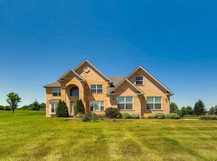 40W508 Prairie Ct, Hampshire, IL 60140