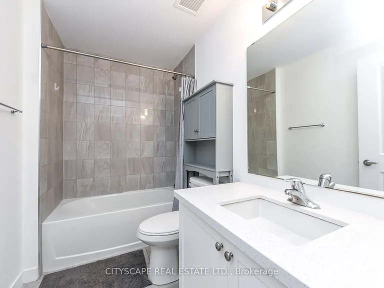 450 Dundas St E #323 — Photo 8
