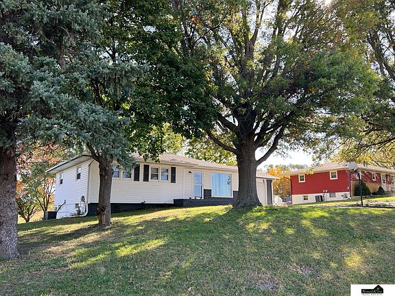 3rd image of 464 N 13th St