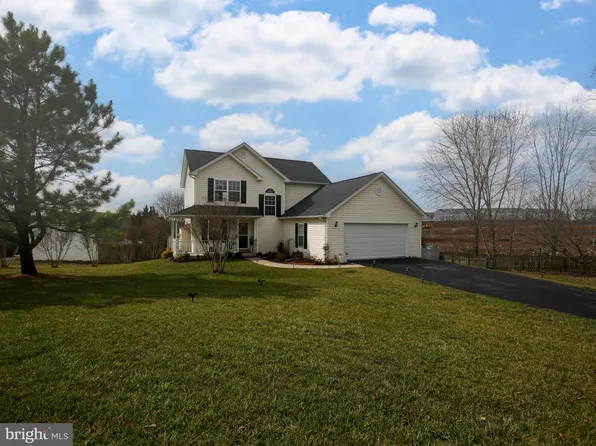 99 Rex Dr, Ranson, WV 25438