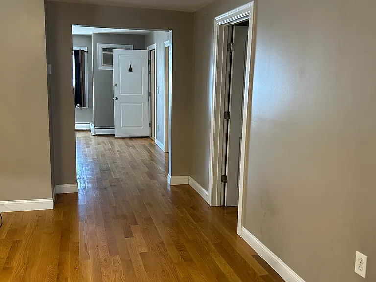 959 Locust St #2 — Photo 8