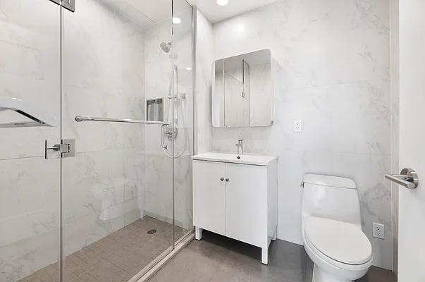 Rented by REAL New York | media 33