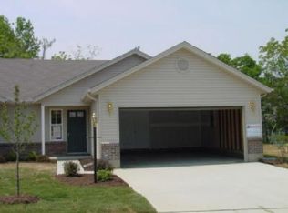 215 Barnard Ct #B, Lebanon, OH 45036