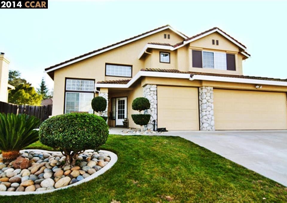 Grand Front Entry way