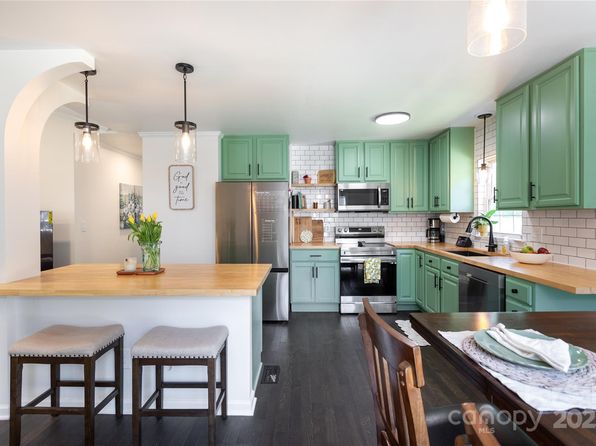 109 Hunter Ct, Oakboro, NC 28129