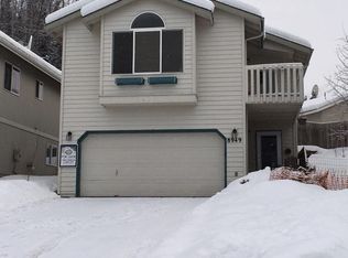8949 Meadow Park Cir, Eagle River, AK 99577