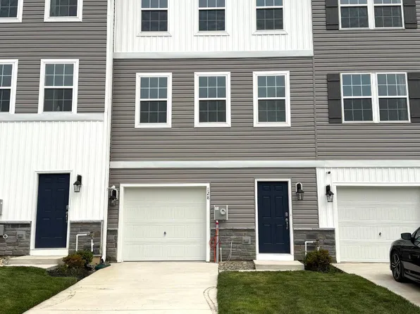 128 Essex Dr, Sicklerville, NJ 08081