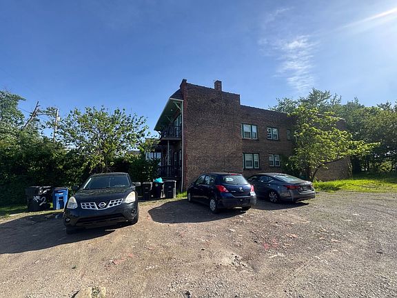 2nd image of 3424 E 139th St APT 1
