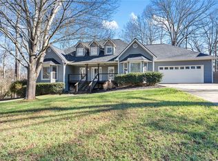 2563 Overlake Dr, Powder Springs, GA 30127