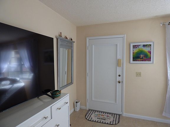 3rd image of 207 Burgundy Avenue #E