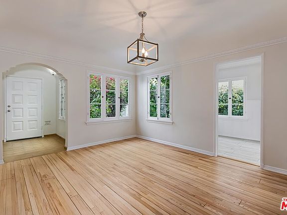 5th image of 357 S Crescent Dr