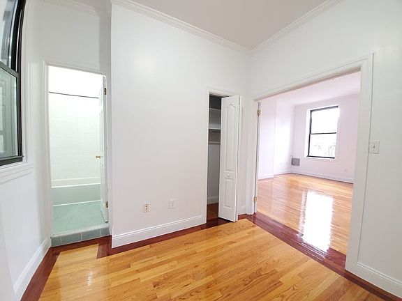 4th image of 323 W 14th St APT 10