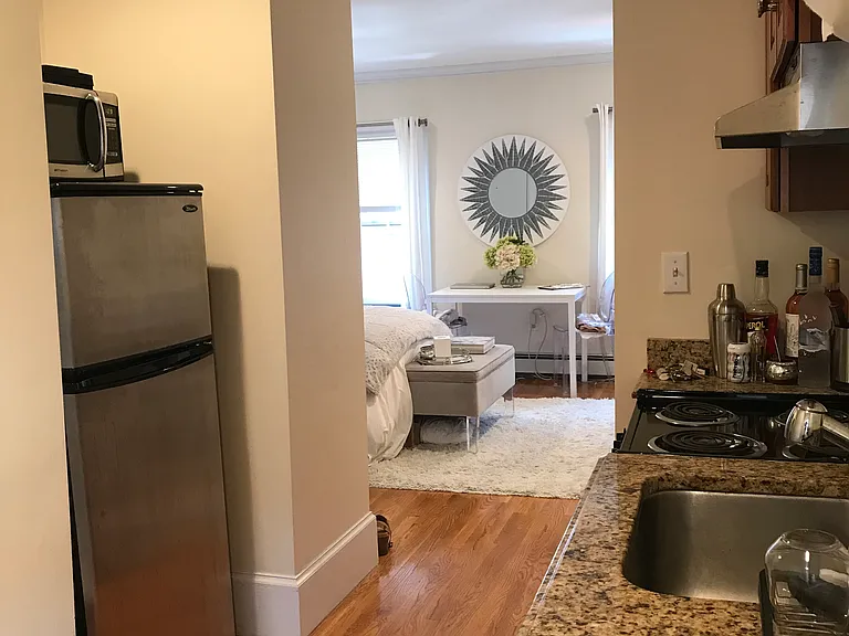 44 Irving St #2 — Photo 4