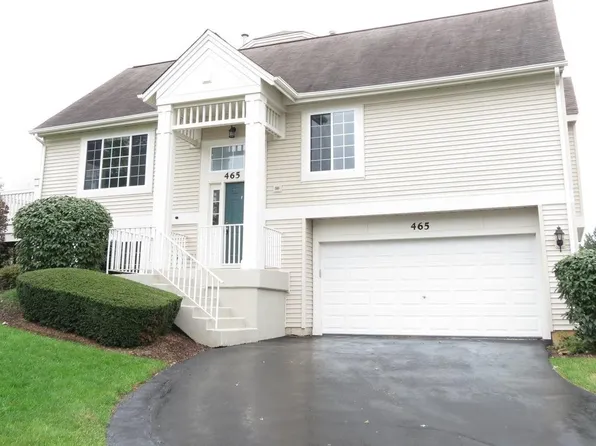 465 Cary Woods Cir, Cary, IL 60013