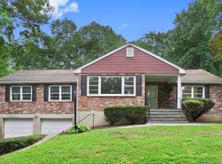 256 W Rocks Rd, Norwalk, CT 06851